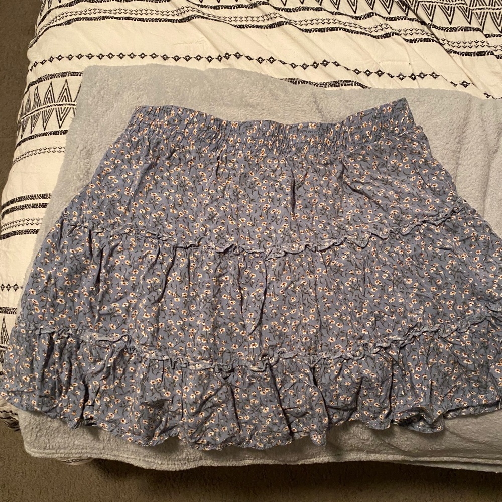 Flower short skirt - size XL but fits small